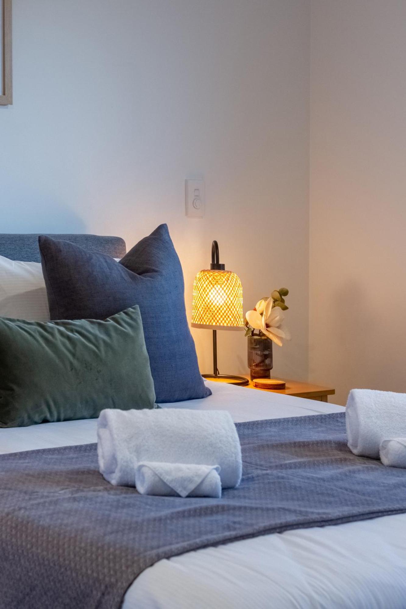 Urban Elegance - 2 Bed, 2 Bath In The Cbd Apartment ไครสต์เชิร์ช ภายนอก รูปภาพ