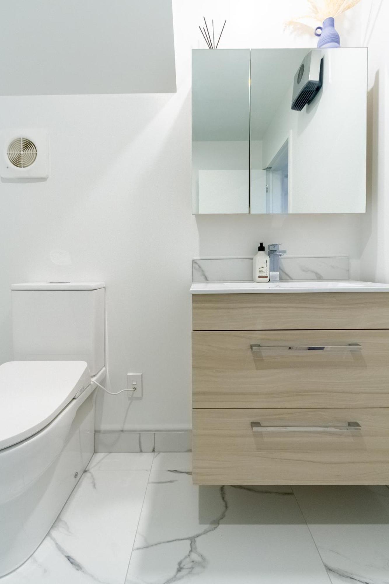 Urban Elegance - 2 Bed, 2 Bath In The Cbd Apartment ไครสต์เชิร์ช ภายนอก รูปภาพ