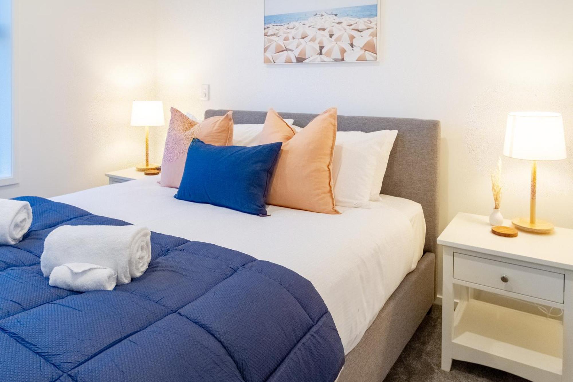 Urban Elegance - 2 Bed, 2 Bath In The Cbd Apartment ไครสต์เชิร์ช ภายนอก รูปภาพ