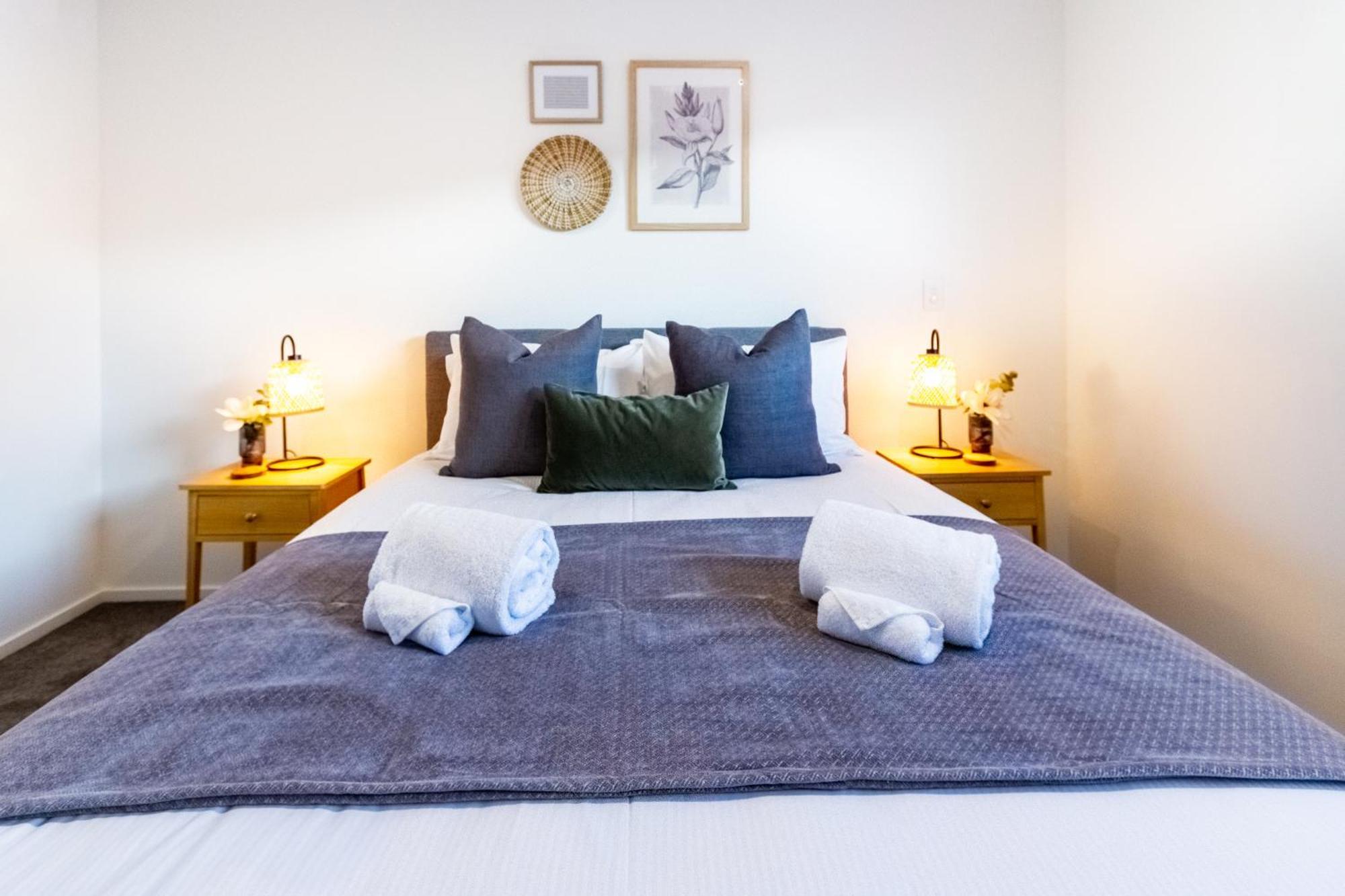 Urban Elegance - 2 Bed, 2 Bath In The Cbd Apartment ไครสต์เชิร์ช ภายนอก รูปภาพ