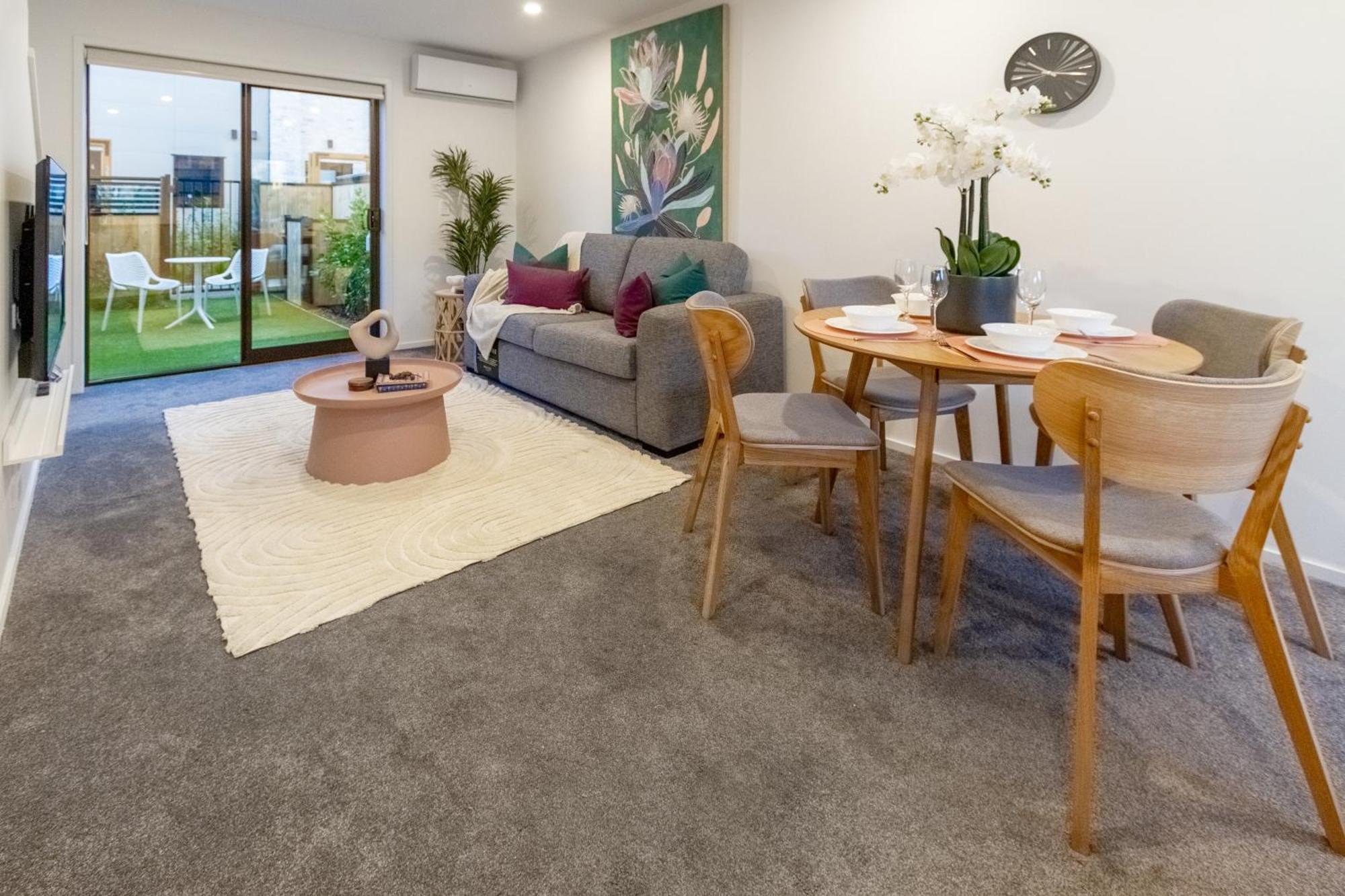 Urban Elegance - 2 Bed, 2 Bath In The Cbd Apartment ไครสต์เชิร์ช ภายนอก รูปภาพ