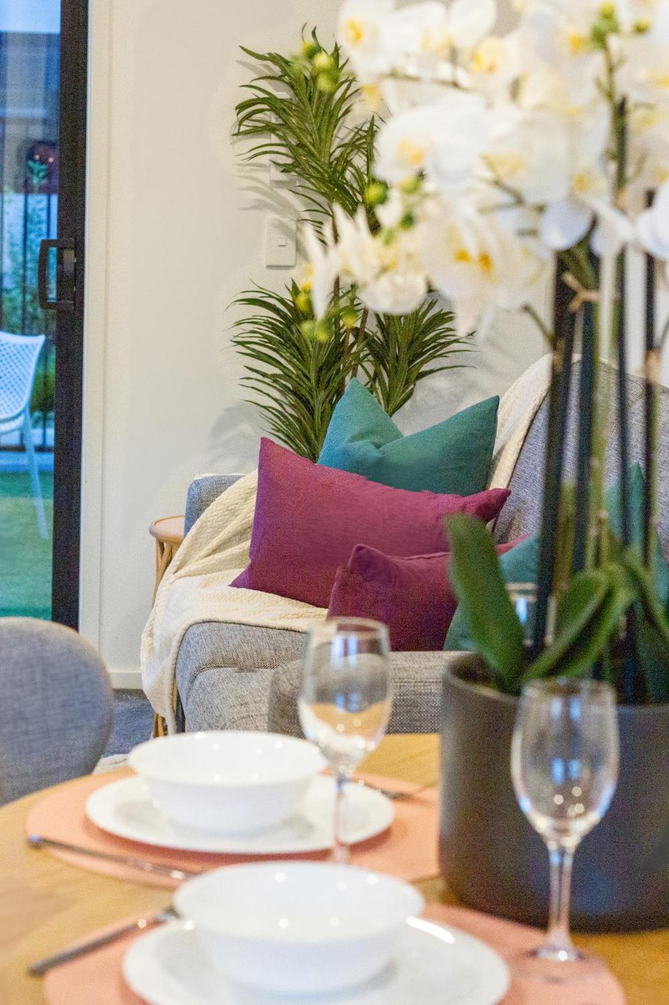 Urban Elegance - 2 Bed, 2 Bath In The Cbd Apartment ไครสต์เชิร์ช ภายนอก รูปภาพ